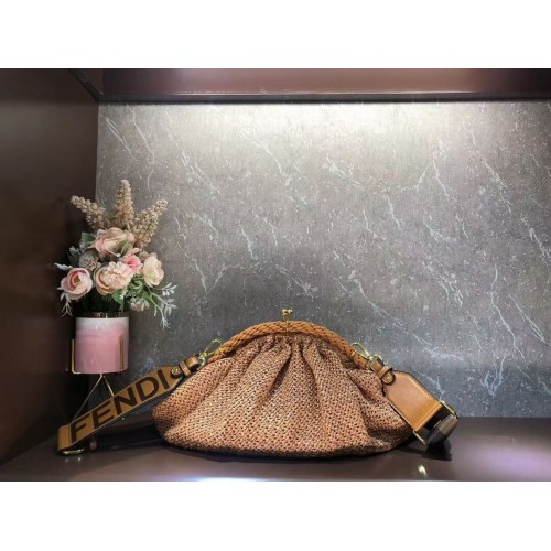 Bolso de rafia FENDI F7641 marrón