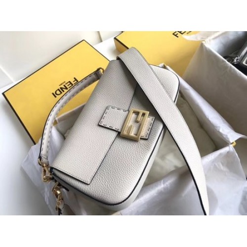 Fendi BAGUETTE Bandolera 8BR600 beige