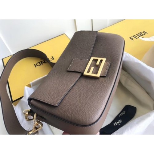 Fendi BAGUETTE Bandolera 8BR600 gris