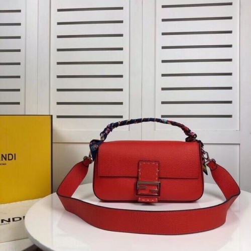 Fendi BAGUETTE bolso de piel F2466 rojo