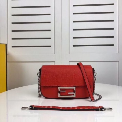 Fendi BAGUETTE bolso de piel F2467 rojo