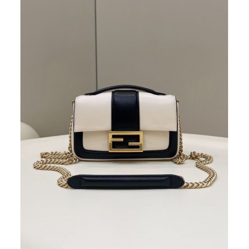 Fendi Baguette Bolso de piel de oveja 8BR6551 Crema negro