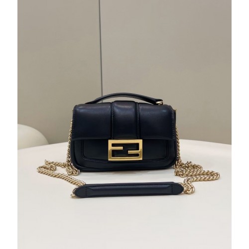 Fendi Baguette Bolso de piel de oveja 8BR6551 negro