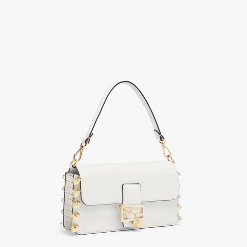 Fendi Baguette broche Fendace bolso de cuero blanco 8BR801