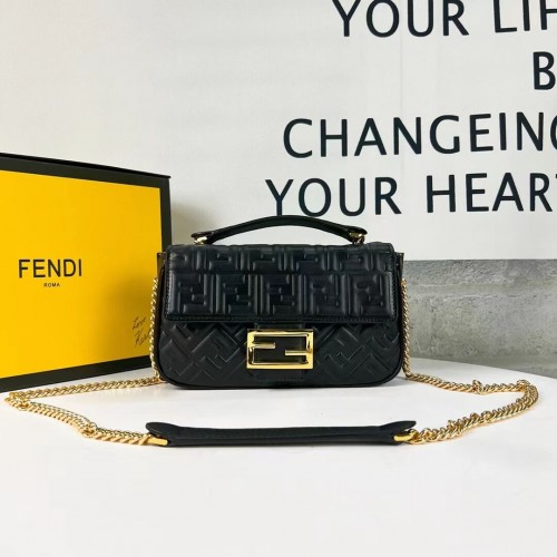 Bolso Fendi Baguette de napa F0881 Negro
