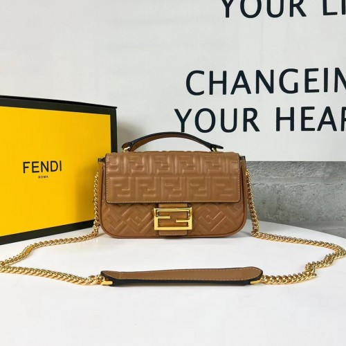 Bolso Fendi Baguette de napa F0881 marrón