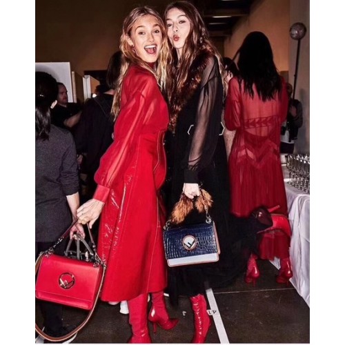 Fendi KAN I Bolso de piel de becerro FD2670 Rojo