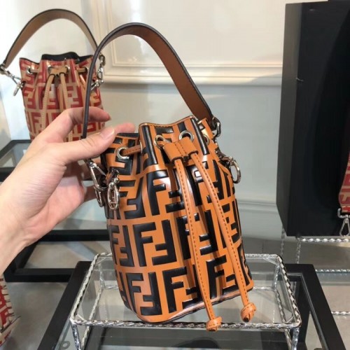 Fendi KAN I LOGO Bolso F0835 marrón