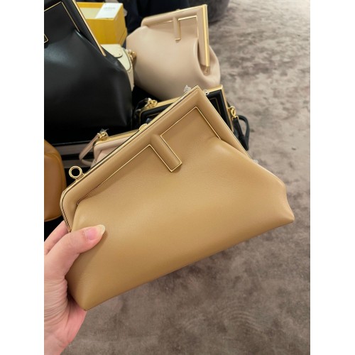 Fendi Bolso de mano mediano de cuero original 56832 Crema