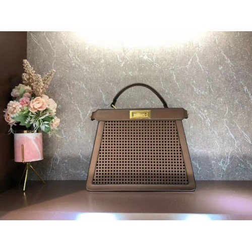 Bolso Fendi Peekaboo ISeeU de piel perforada F1658 Café