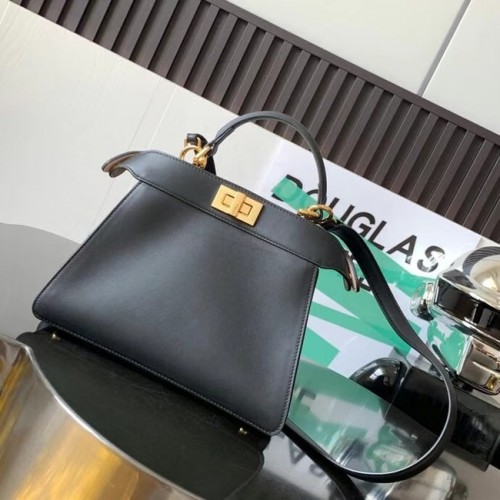 Fendi Peekaboo Iseeu Bolso pequeño de piel 8BN327A negro
