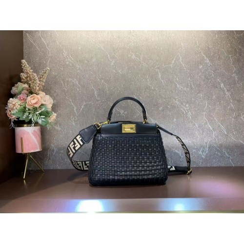 Fendi Peekaboo Mini bolso de cuero trenzado 8BN244A negro
