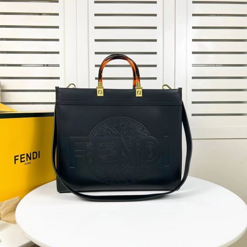 Fendi Sunshine Medium Fendace Printed black leather Logo shopper F0873 negro
