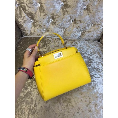 Fendi mini Peekaboo Bag Piel de becerro 30320 Amarillo