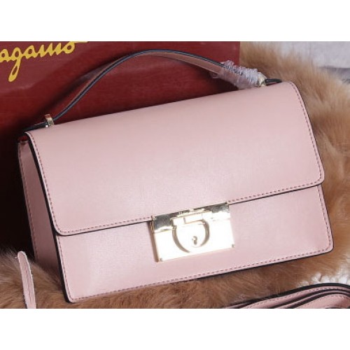 Ferragamo Bolso De Hombro Mediano De Piel De Becerro SF099 Rosa