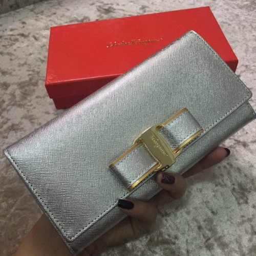Ferragamo Continental Monedero Piel de becerro SF30200 Plata