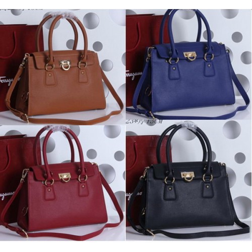Ferragamo Bolso tote Gancio grande Piel de becerro SF3682