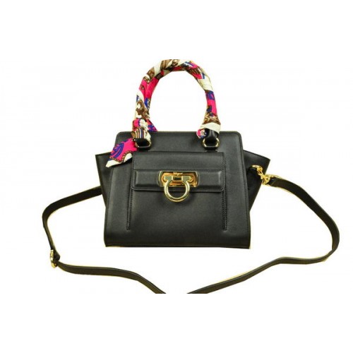 Ferragamo Bolso tote de hombro de piel de becerro suave SF8815 Negro