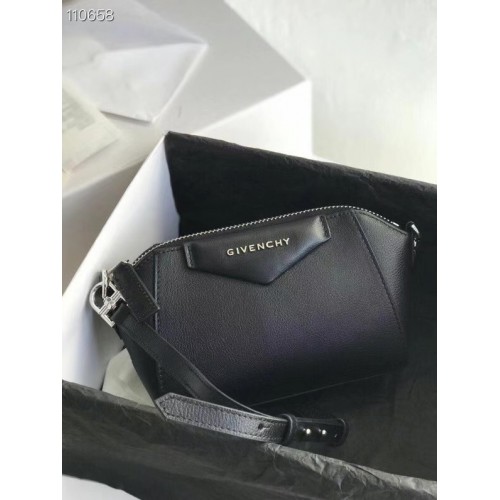 GIVENCHY Bolso de hombro de cuero original 1870 negro