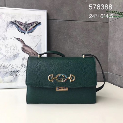 Gucci Bolso de hombro de cuero GG A576388 verde
