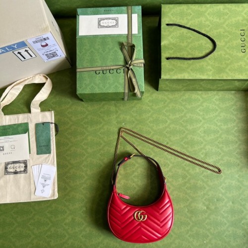Gucci GG Marmont minibolso en forma de media luna 699514 rojo