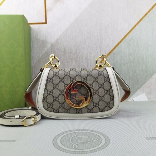 Minibolso Gucci GG Supreme de lona Blondie 698643 Blanco