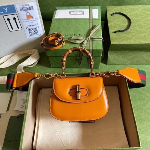 Gucci Mini bolso de mano con Bamboo 686864 amarillo
