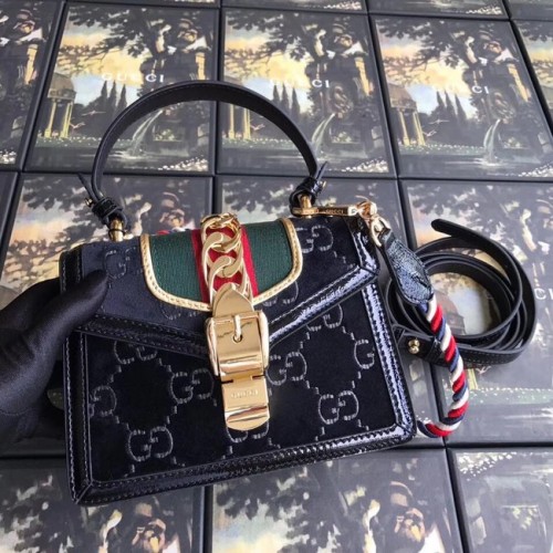 Gucci Sylvie GG mini bolso de terciopelo 470270 negro