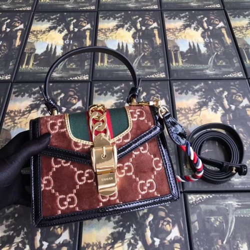 Gucci Sylvie GG mini bolso de terciopelo 470270 marrón