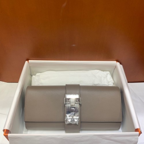 Hermes H Medor swift Leather Clutch 37566 hardware gris y plata
