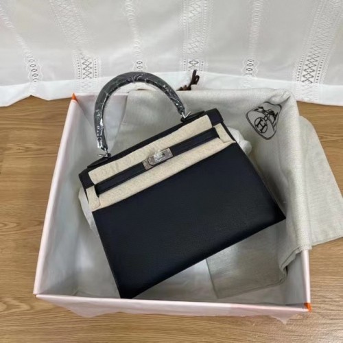 Hermes Kelly 25cm Bolsos de Hombro Epsom KL2755 metal en tono negro y plateado