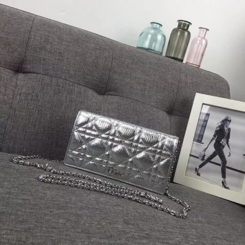 CLUTCH LADY DIOR CANNAGE PIEL DE CORDERO S0204 Plata