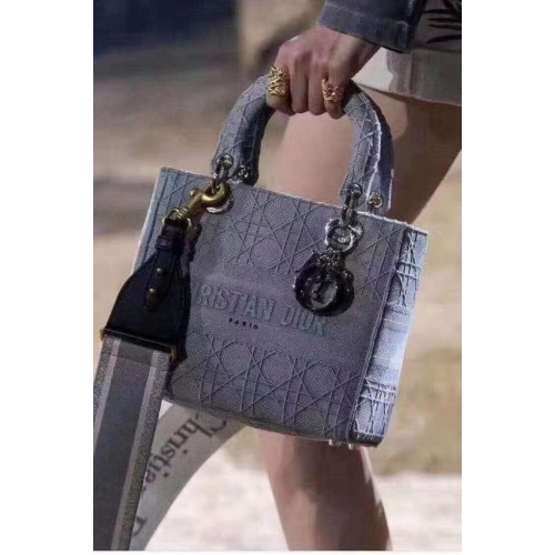 BOLSO TOTE LADY DIOR DE LONA BORDADA C4532 gris azul