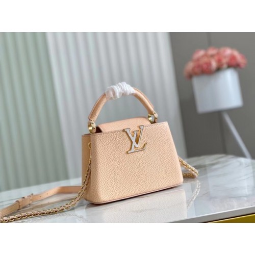 Louis Vuitton CAPUCINES MINI M81190 crema