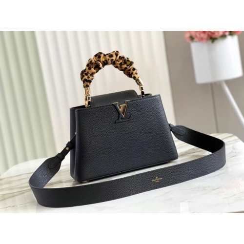 Louis Vuitton CAPUCINES PM M48865 negro