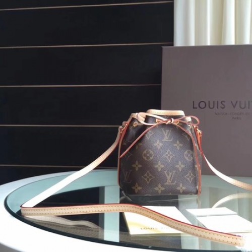 Lona Monogram de Louis Vuitton NOE BB M41346