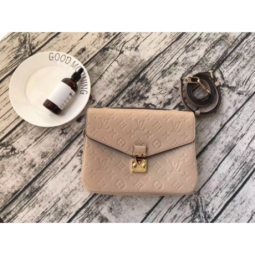 Louis Vuitton Monogram Empreinte POCHETTE METIS M43737 Albaricoque