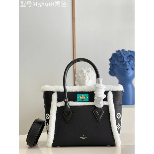 Louis Vuitton A MI LADO PM M58918 negro