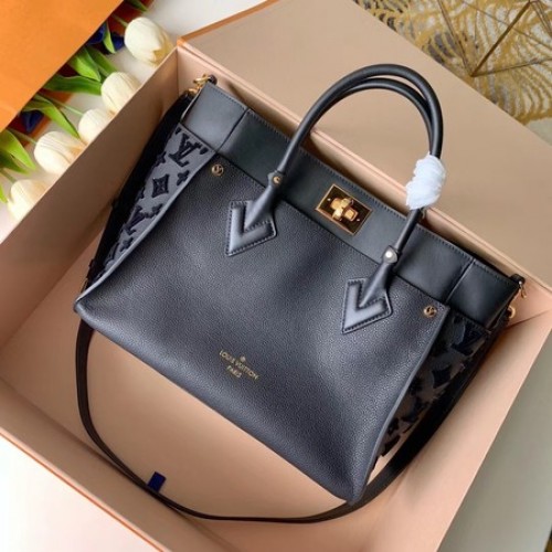 Louis Vuitton Original A MI LADO M53823 negro