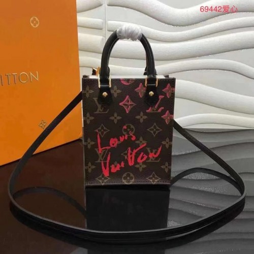 Louis Vuitton PETIT SAC PLATO M69442 negro