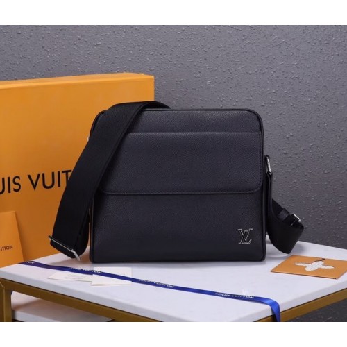 Louis Vuitton Taiga piel de vacuno MESSENGER M30260 NEGRO