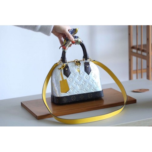 Louis vuitton original Monogam barniz Alma BB M44389 plata