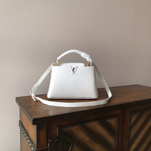Louis vuitton piel de becerro original Capucines PM M48865 blanco