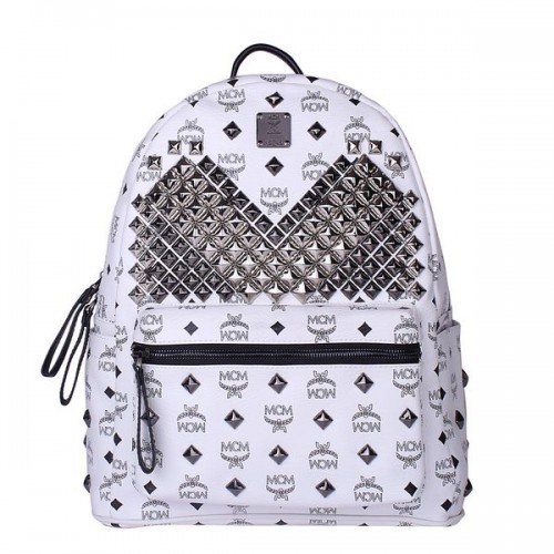 MCM Mochila mediana con tachuelas frontales Stark MC4238 Blanco