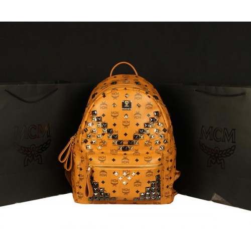 MCM Mochila Stark Jumbo en Piel de Becerro 8100 Camel