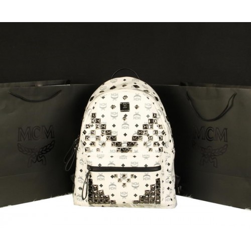 MCM Mochila Stark Jumbo en Piel de Becerro 8100 Blanco