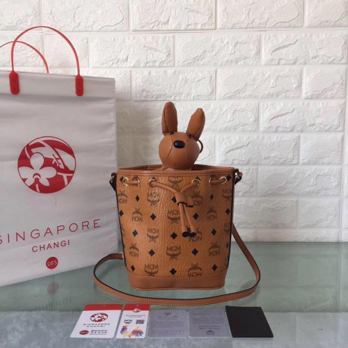 MCM Visetos Bolso de hombro con cordón estampado MC8802