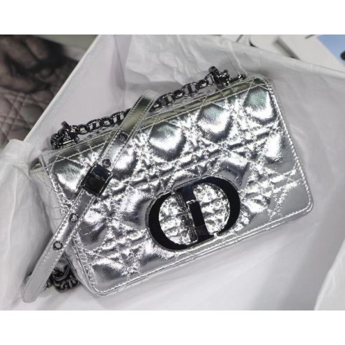 BOLSO PEQUEÑO DIOR CARO Piel de becerro metalizada arrugada espacial plateada M9241B