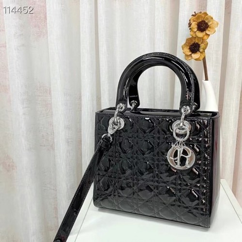 BOLSO MEDIANO LADY DIOR Piel de becerro Cannage charol negra M0565OW-2