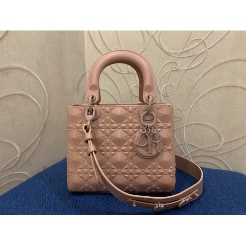 BOLSO MEDIANO LADY DIOR Piel de becerro Cannage C2813 rosa